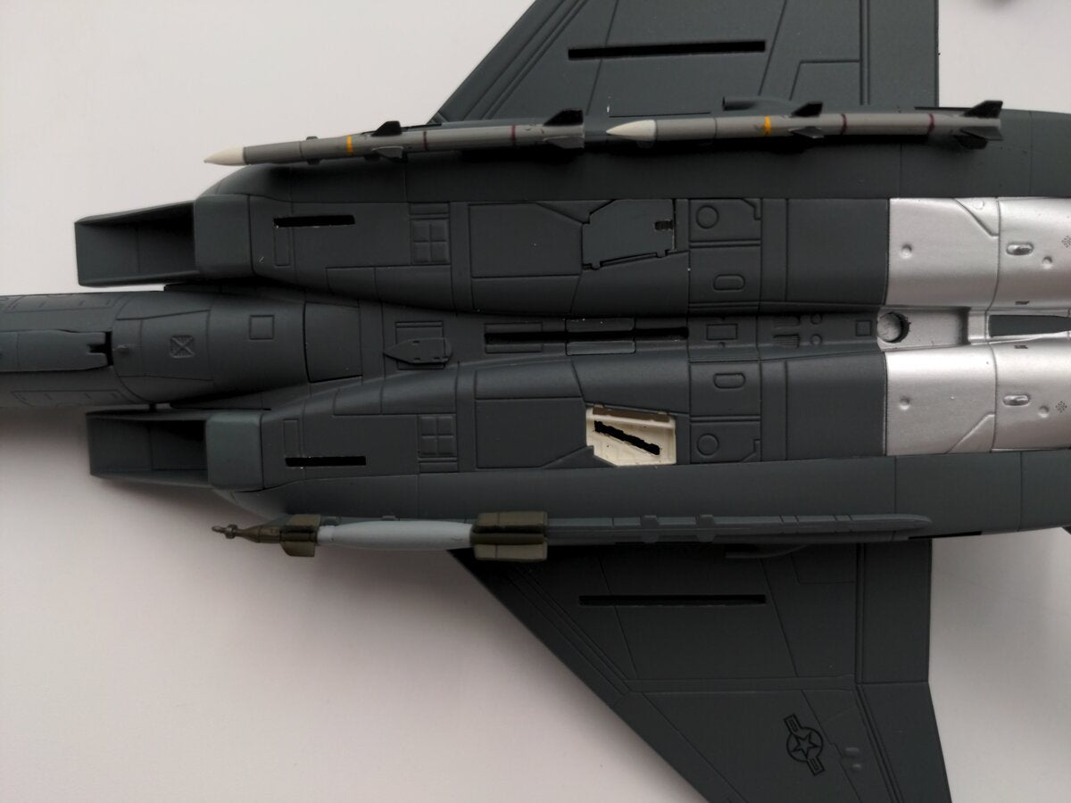 Hobby Master HA4501 1:72 McDonnell Douglas F-15E Strike Eagle 90-0233 Aircraft. VG/Box