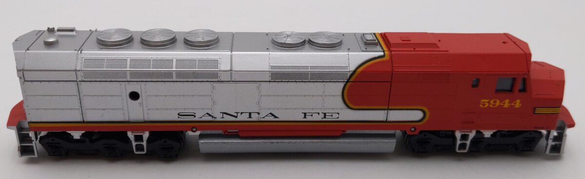 Athearn 3621 HO Scale Santa Fe FP-45 Powered Diesel Locomotive #5944 LN/Box