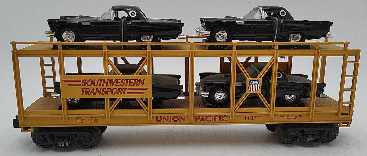 MTH 30-7674 O Gauge UP Southwestern Transport Auto Carrier W/Ertl T-Birds #11071 EX
