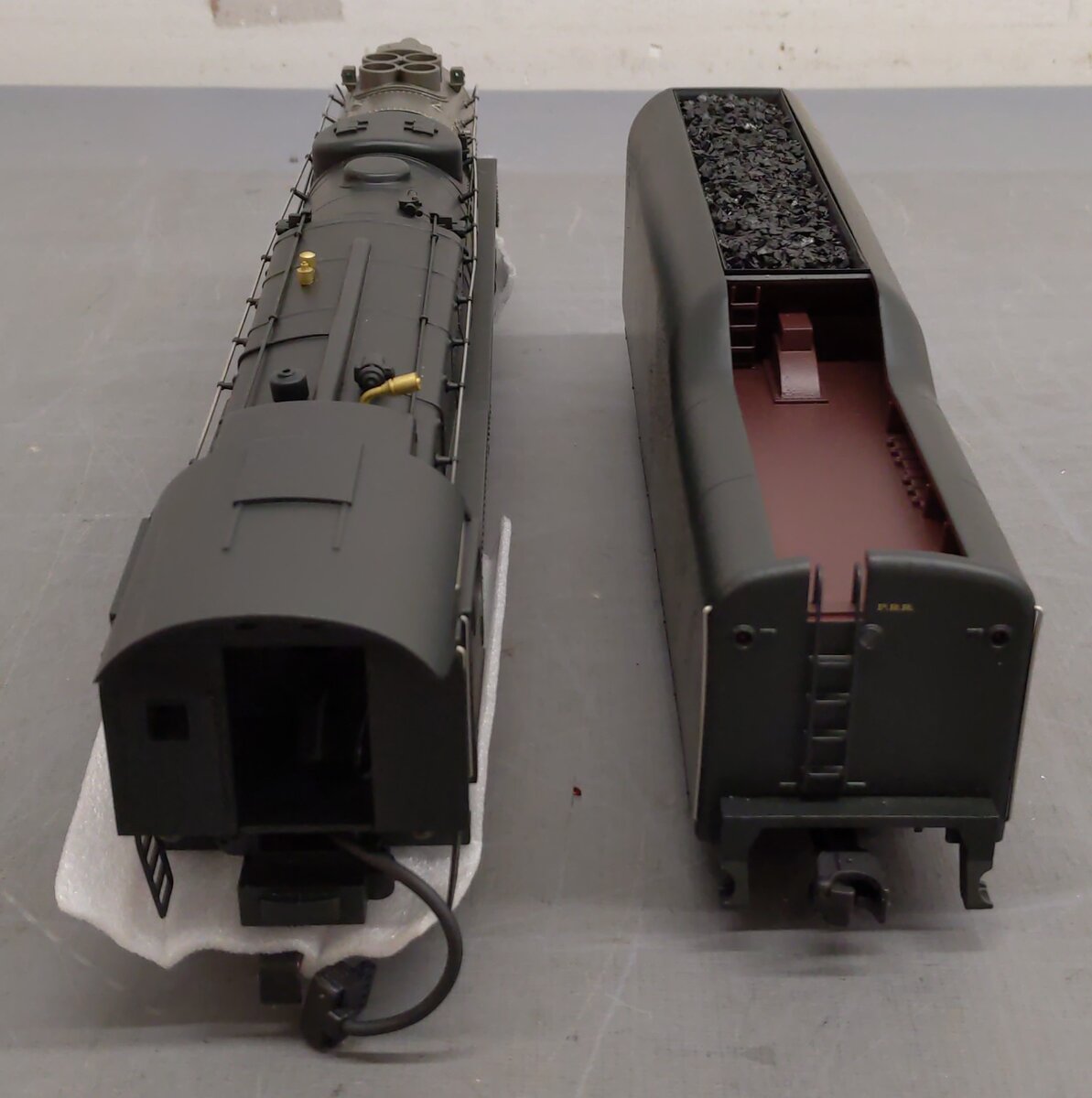 Lionel 6-18010 O PRR 6-8-6 Turbine Steam Locomotive & Tender with RS #6200 EX/Box