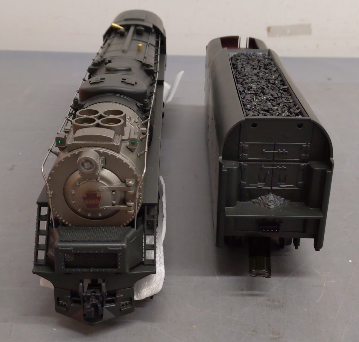 Lionel 6-18010 O PRR 6-8-6 Turbine Steam Locomotive & Tender with RS #6200 EX/Box