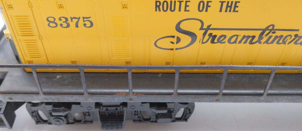 Lionel 6-8375 O Gauge Chicago & North Western GP7 Powered Diesel Loco #8375 VG