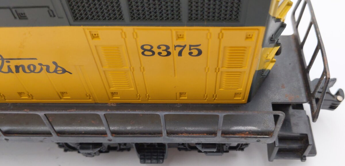 Lionel 6-8375 O Gauge Chicago & North Western GP7 Powered Diesel Loco #8375 VG