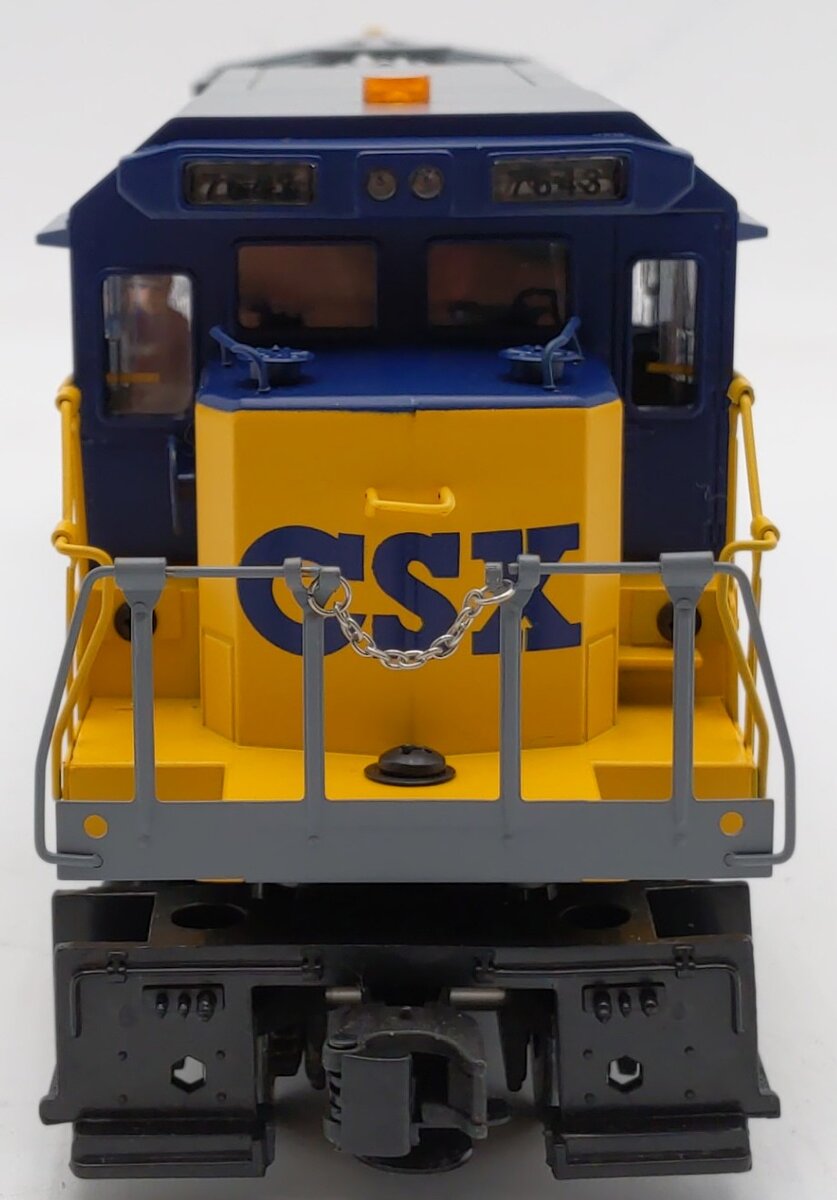 Lionel 6-18215 O Gauge CSX Dash 8 Diesel Engine #7643 EX/Box