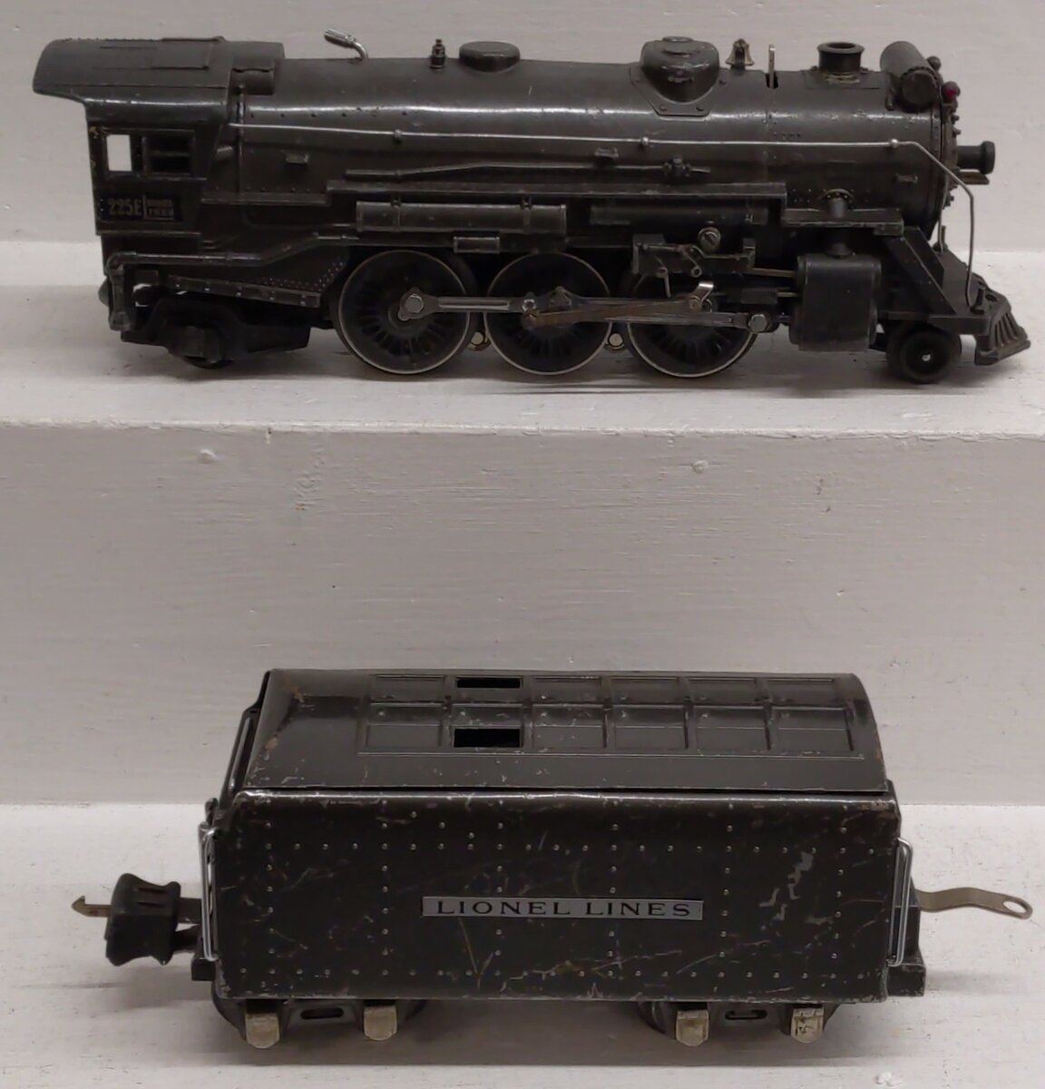 Lionel 225E Vintage O 2-6-2 Diecast Steam Locomotive w/2225W - Gunmetal Gray VG