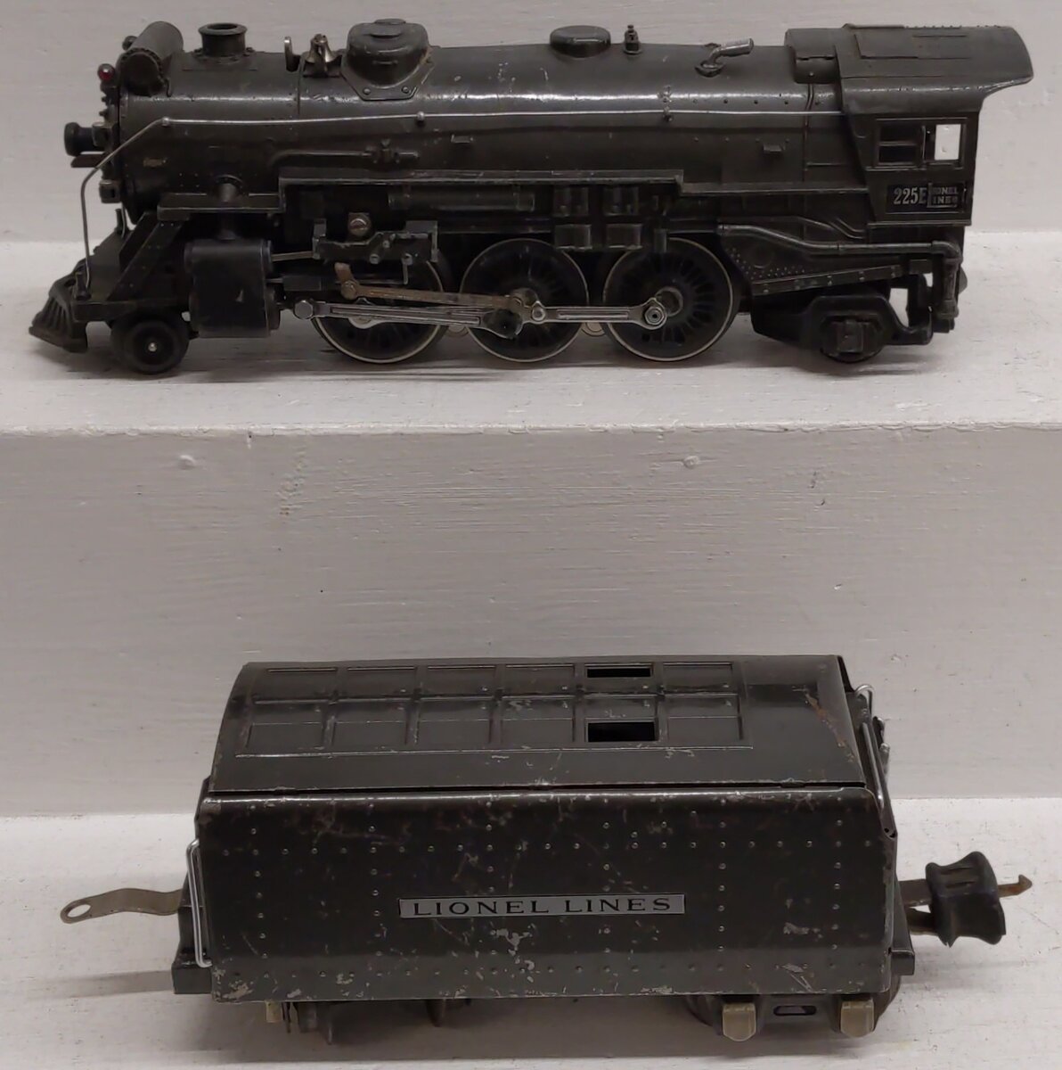 Lionel 225E Vintage O 2-6-2 Diecast Steam Locomotive w/2225W - Gunmetal Gray VG