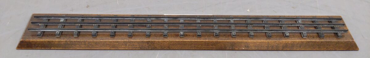 Lionel 700E Vintage O Scale Hudson Display Board w/T-Rail Track - RARE! VG