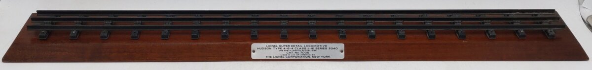 Lionel 700E Vintage O Scale Hudson Display Board w/T-Rail Track - RARE! EX