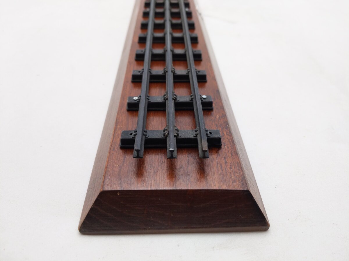 Lionel 700E Vintage O Scale Hudson Display Board w/T-Rail Track - RARE! EX