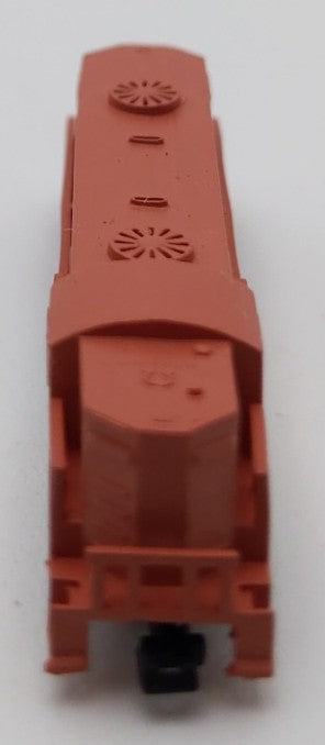 Eishindo T Scale EMD GP8 Diesel Locomotive (Pink) LN/Box