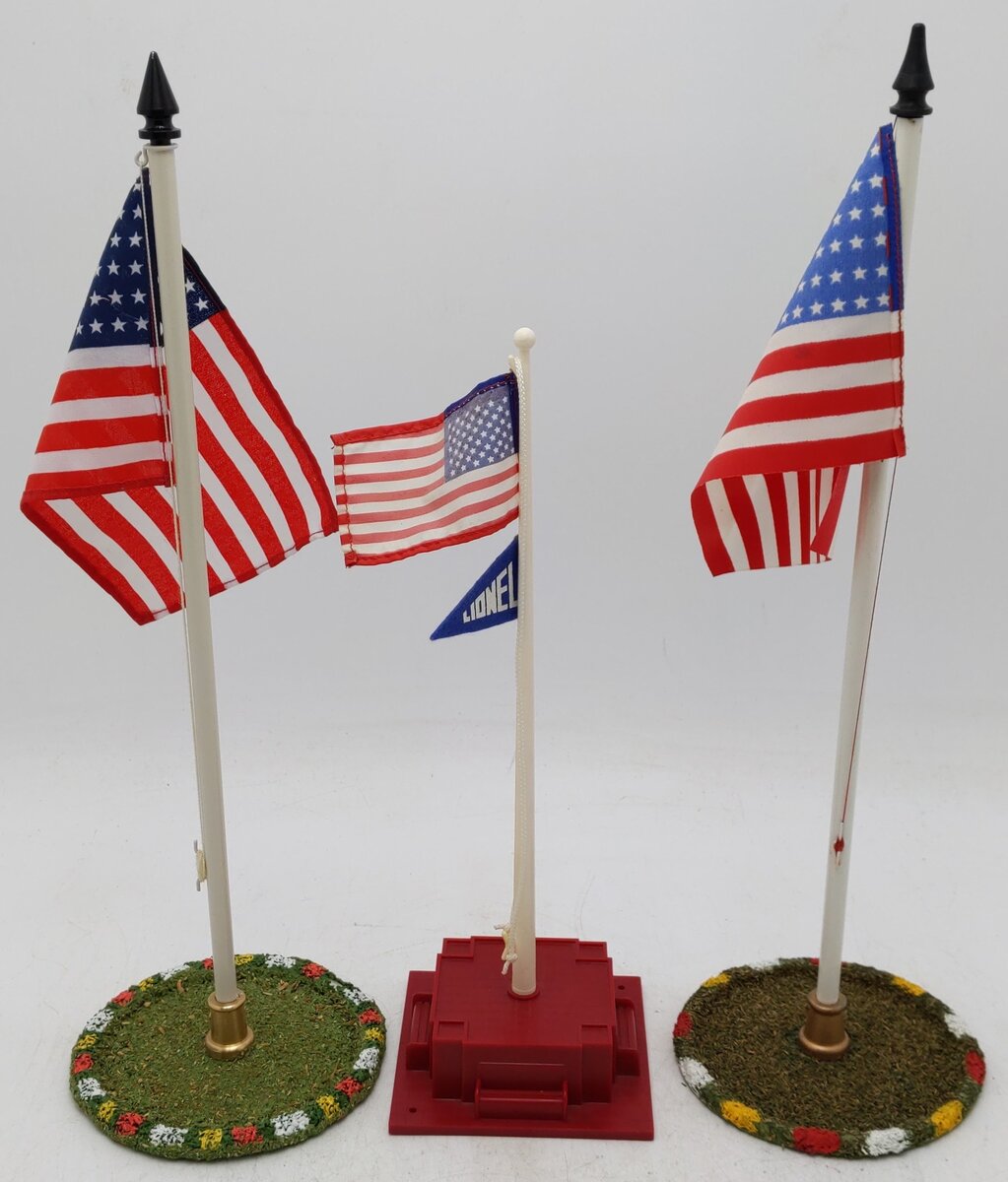 MTH & Lionel O Gauge Assorted US Flag Poles [3] VG