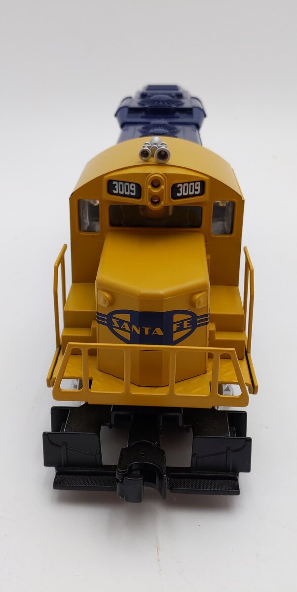 Lionel 2234140 O Santa Fe LionChief Plus 2.0 Diesel Locomotive #3009 EX/Box