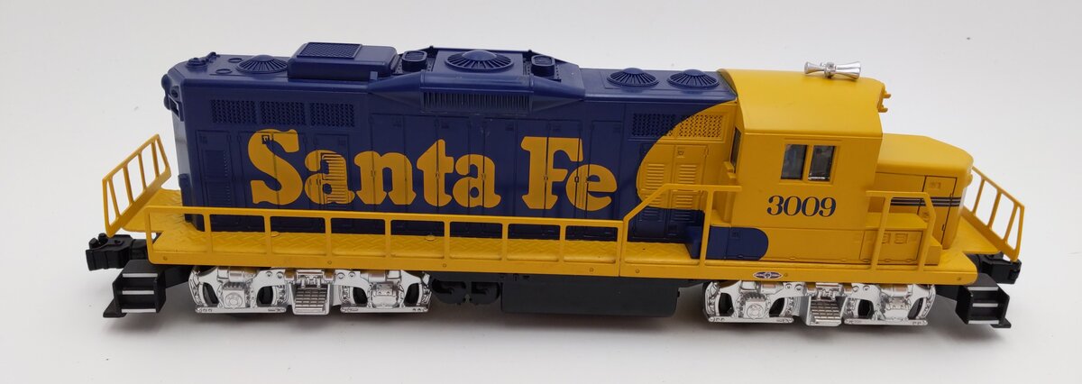 Lionel 2234140 O Santa Fe LionChief Plus 2.0 Diesel Locomotive #3009 EX/Box