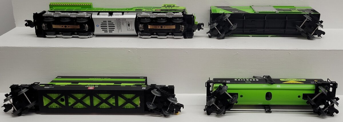 Lionel 2023050 O Gauge Area 51 LionChief Diesel Train Set with Bluetooth EX/Box