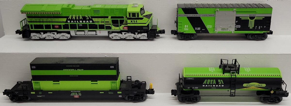 Lionel 2023050 O Gauge Area 51 LionChief Diesel Train Set with Bluetooth EX/Box