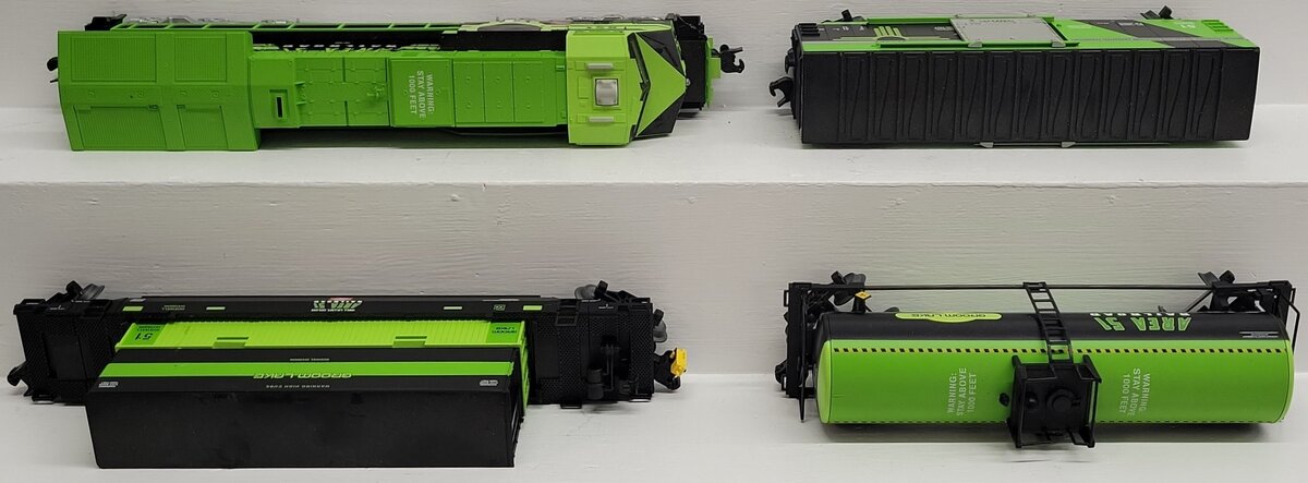 Lionel 2023050 O Gauge Area 51 LionChief Diesel Train Set with Bluetooth EX/Box