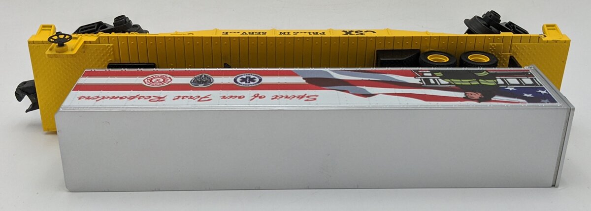 MTH 30-76832 O Gauge CSX First Responders RailKing Flat Car w/40' Trailer #343 LN