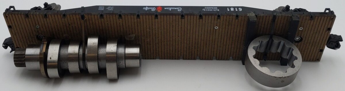 Menards O Gauge Canadian Pacific Flatcar #6181 - Custom Load VG