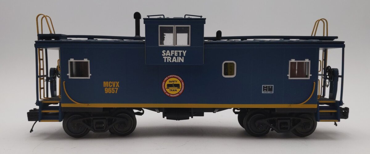 MTH 20-20513E O Gauge CSX Extended Vision Caboose #9657 EX