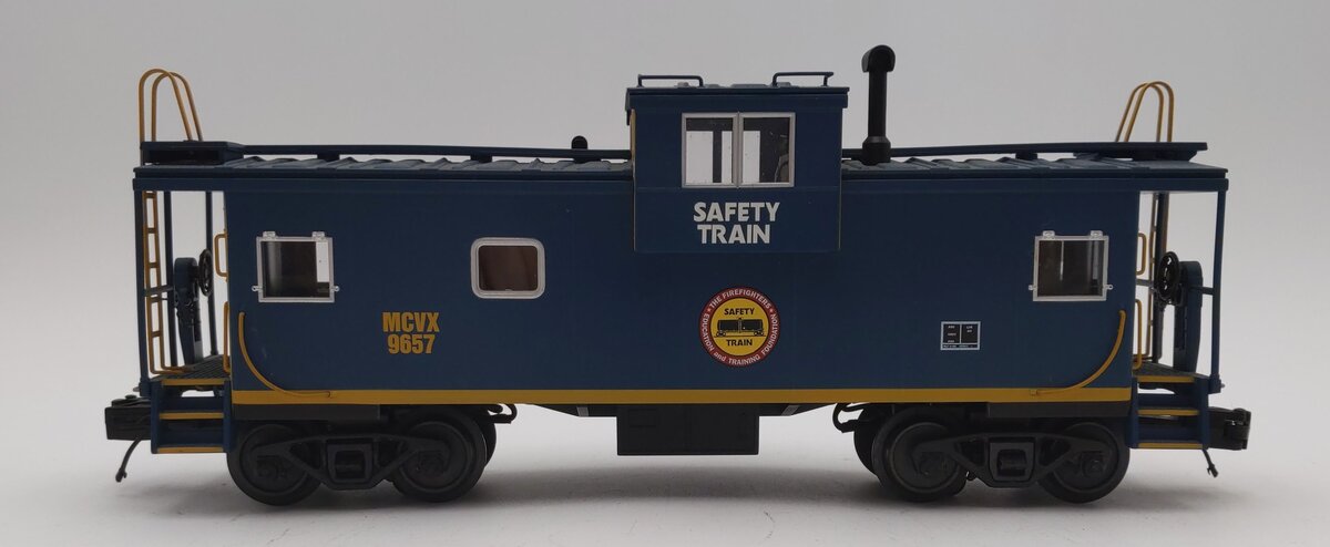 MTH 20-20513E O Gauge CSX Extended Vision Caboose #9657 EX