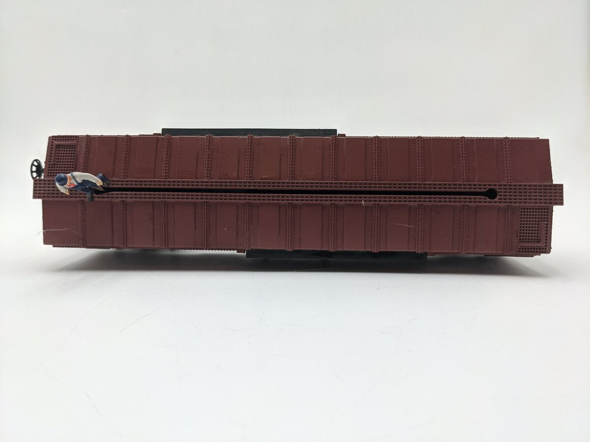 Lionel 2028040 O Gauge Pennsylvania Railroad Walking Brakeman Boxcar #24095 EX