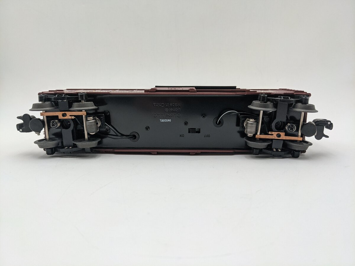Lionel 2028040 O Gauge Pennsylvania Railroad Walking Brakeman Boxcar #24095 EX