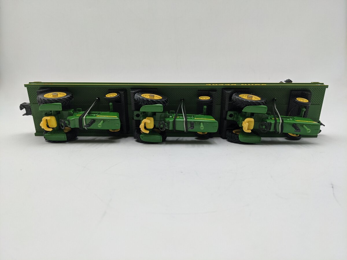 MTH 20-98361 O Gauge John Deere Flat Car w/ Three 4010 Tractors EX