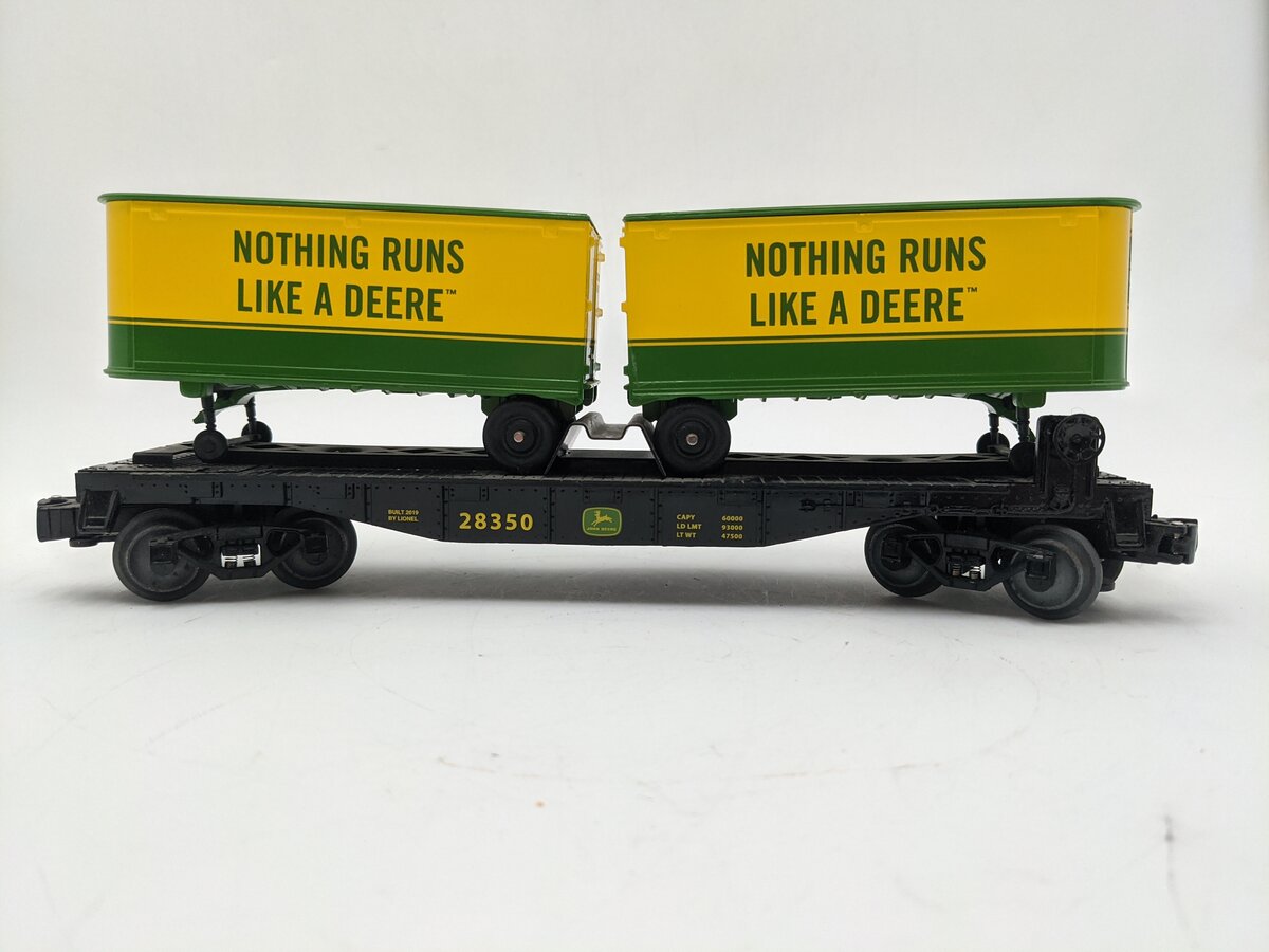 Lionel 1928350 O Gauge John Deere Flatcar w/ Piggyback Trailers EX