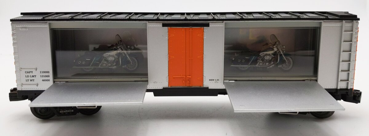 MTH 30-74293 O Gauge Harley-Davidson 40' Window Box Car with 2 2001 Road King EX