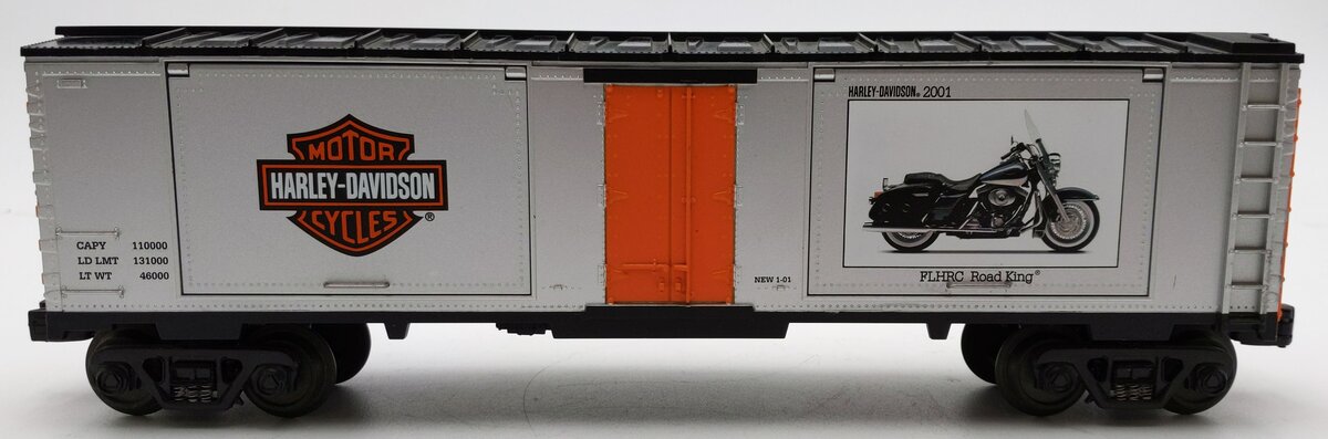 MTH 30-74293 O Gauge Harley-Davidson 40' Window Box Car with 2 2001 Road King EX