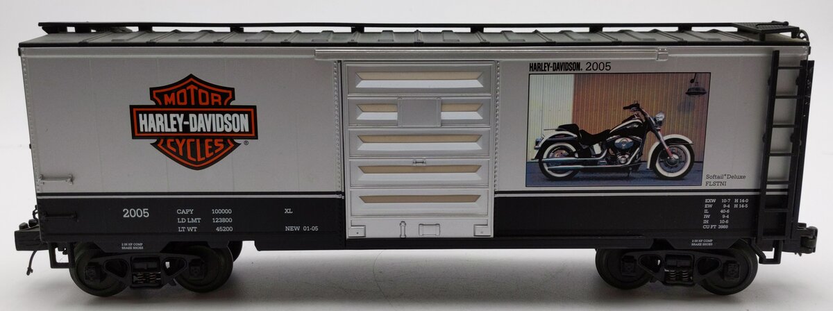 MTH 20-90228A O Gauge Harley Davidson 2005 Softail Deluxe FLSTNI 40' Box Car EX