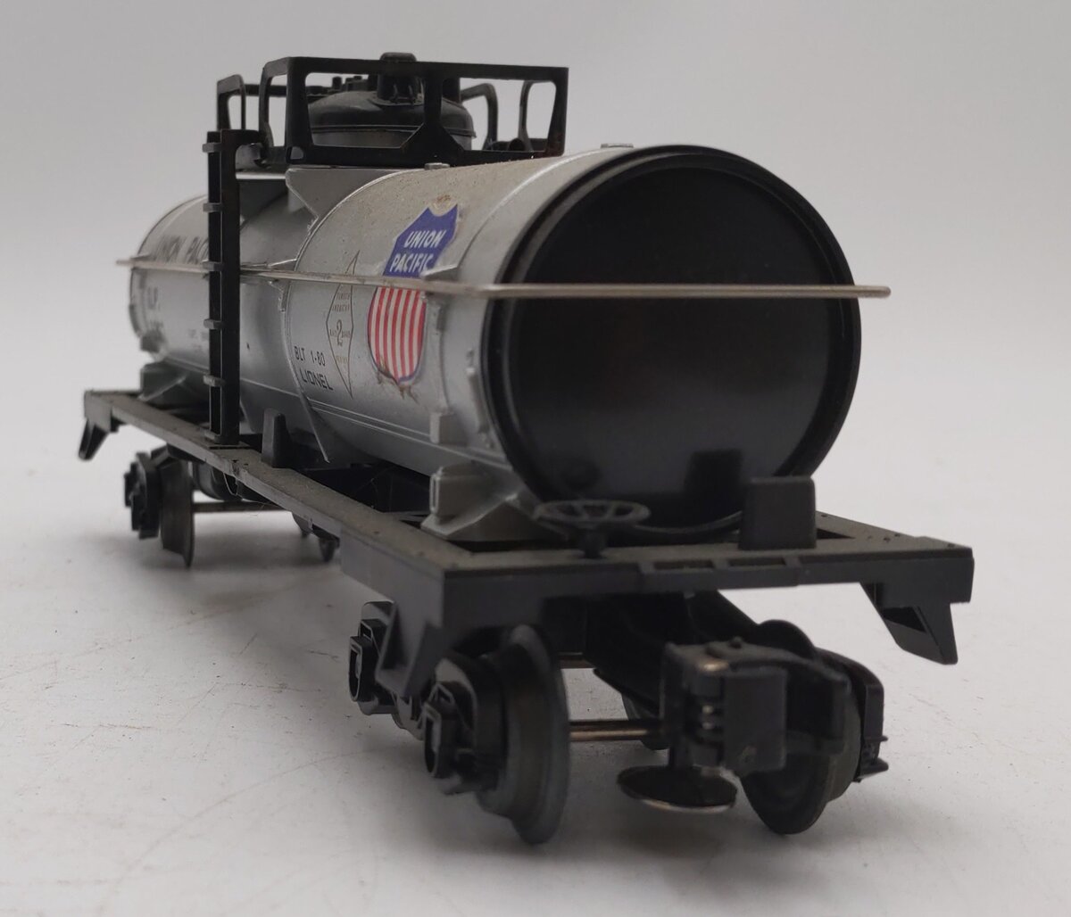 Lionel 6-9367 O Gauge Union Pacific Single Dome Tank Car #9367 EX