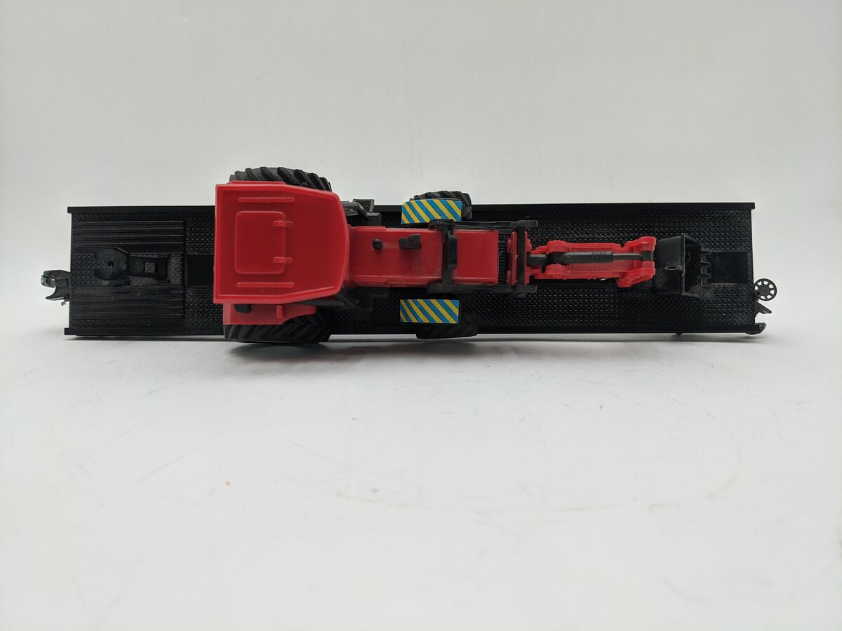 MTH 20-98461 O Gauge Harley Davidson Flatcar w/Tractor VG