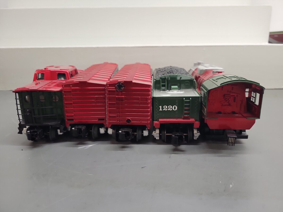 Lionel 2123100 Christmas Express LionChief O Gauge Train Set with Bluetooth EX/Box