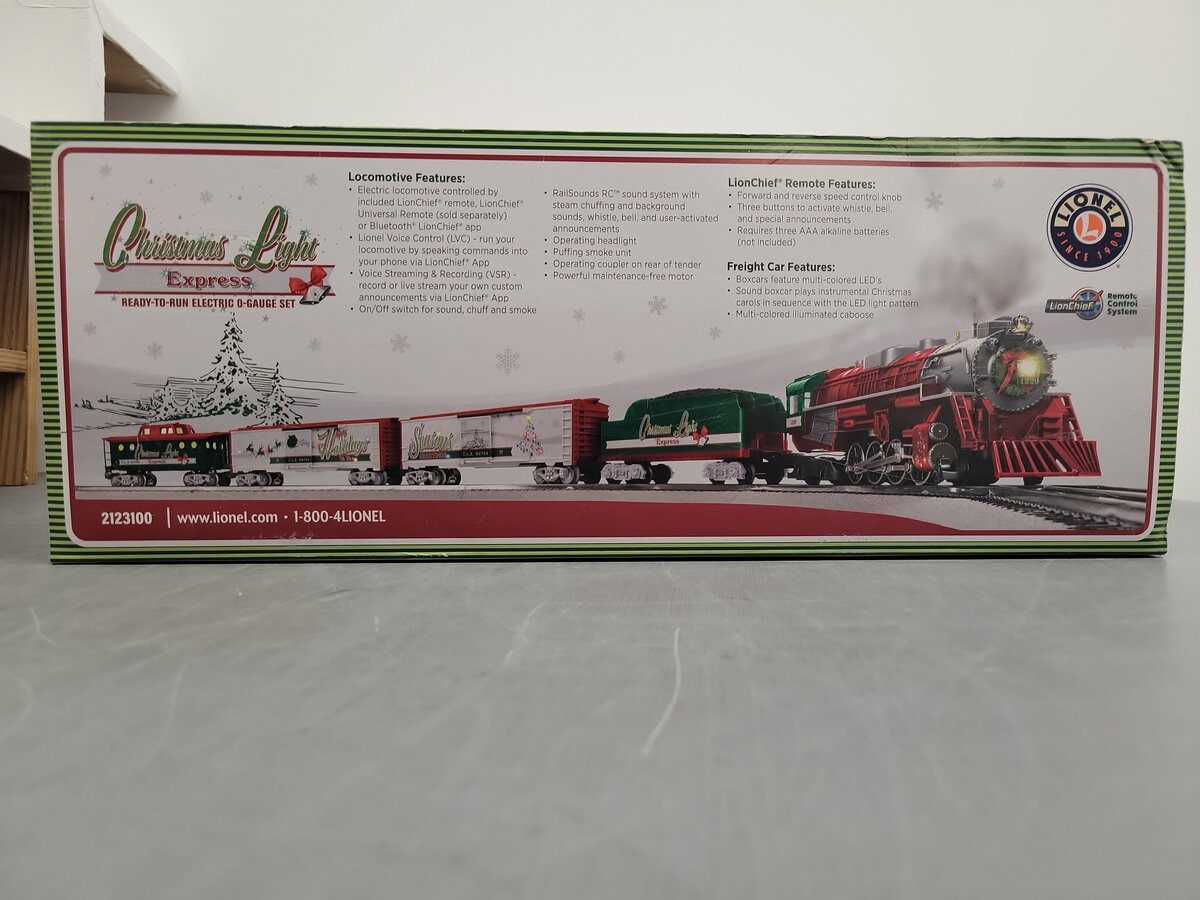 Lionel 2123100 Christmas Express LionChief O Gauge Train Set with Bluetooth EX/Box