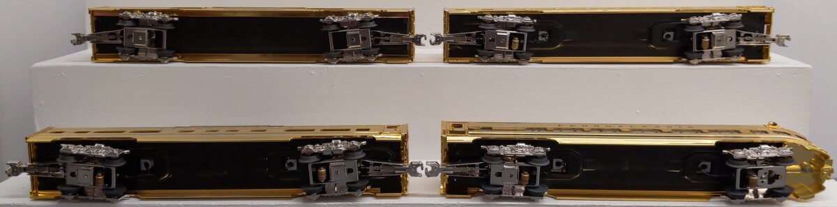 MTH 30-6707 O PRR 60' 18K Gold Plated Aluminum Passenger Car Set (Set of 4) EX/Box