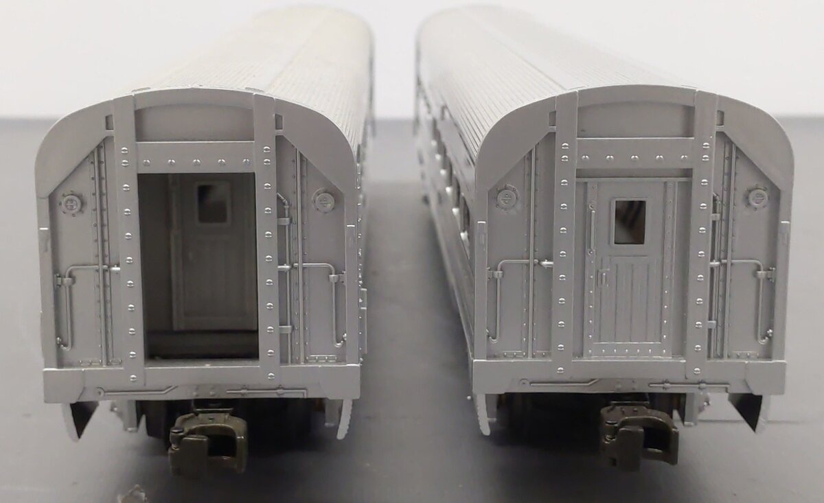 MTH 20-6604 O NYC 70' Aluminum Sleeper/Diner Passenger Car Set (Set of 2) EX/Box