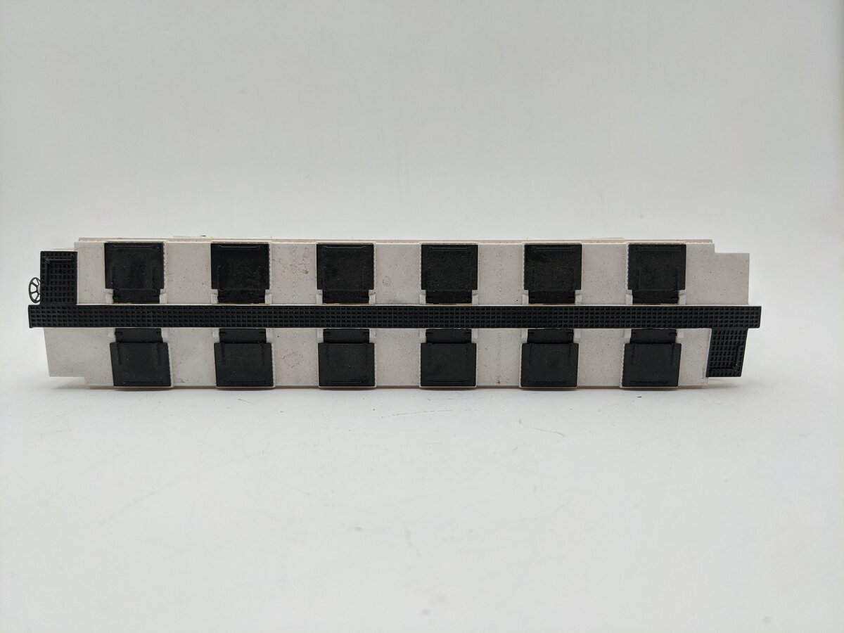Menards 279-5275 Soo Line Covered Hopper Car #6898 EX
