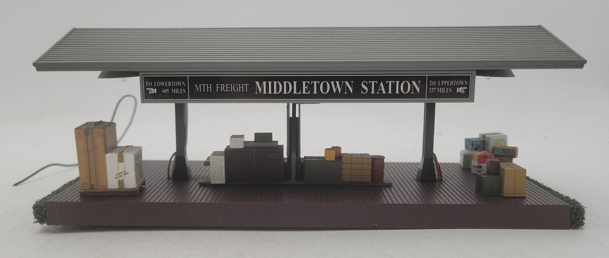 MTH 30-9111 O Gauge Operating Freight Middletown Station EX/Box