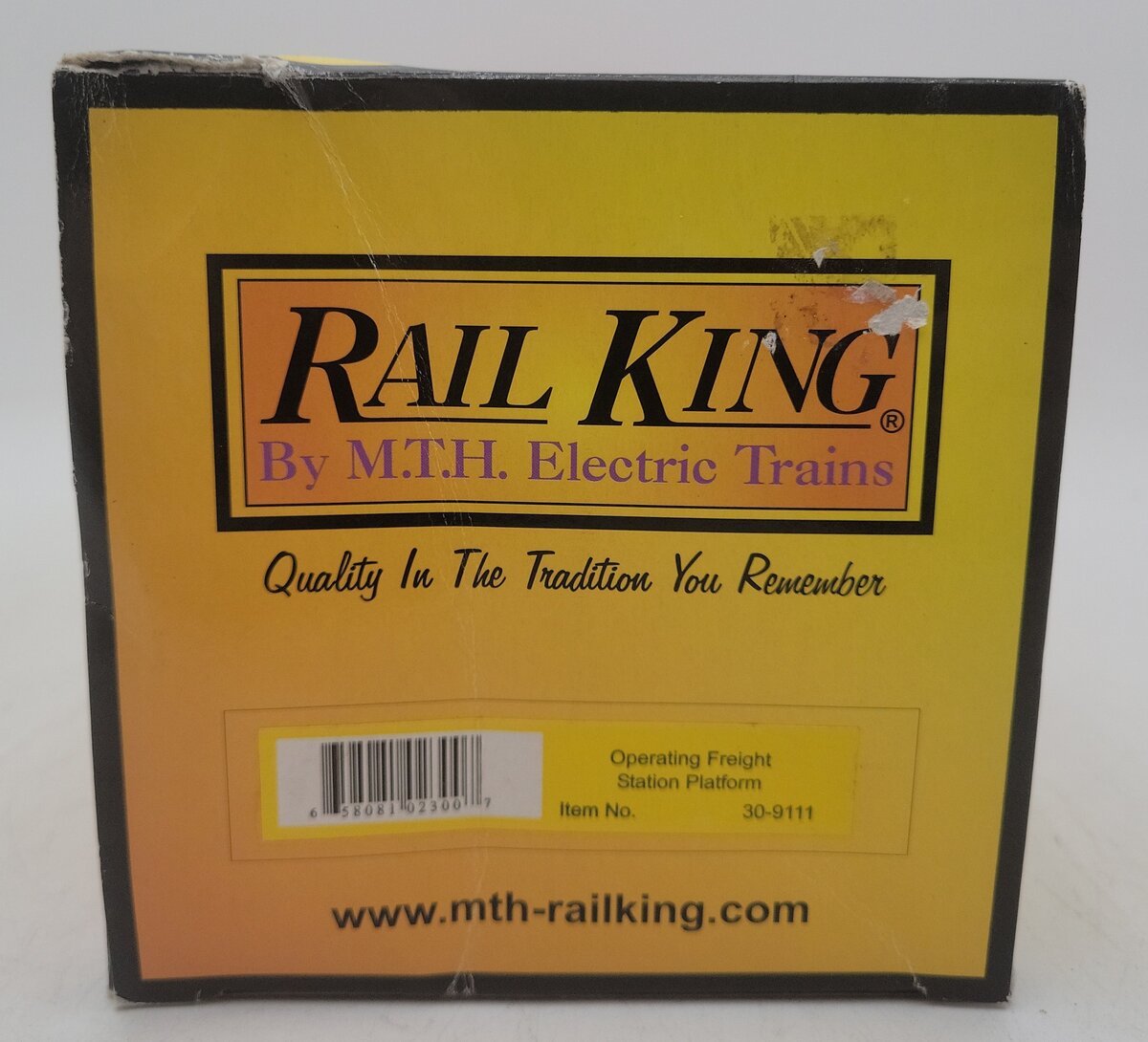 MTH 30-9111 O Gauge Operating Freight Middletown Station EX/Box