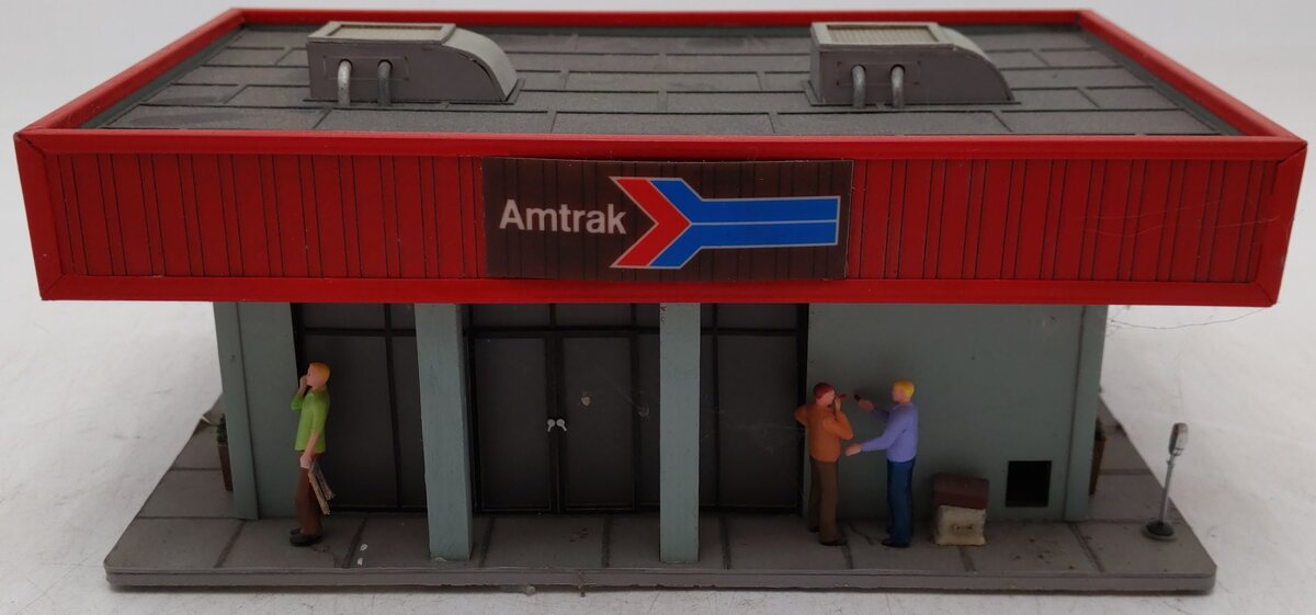 Menards 279-4523 O Gauge Amtrak Station VG