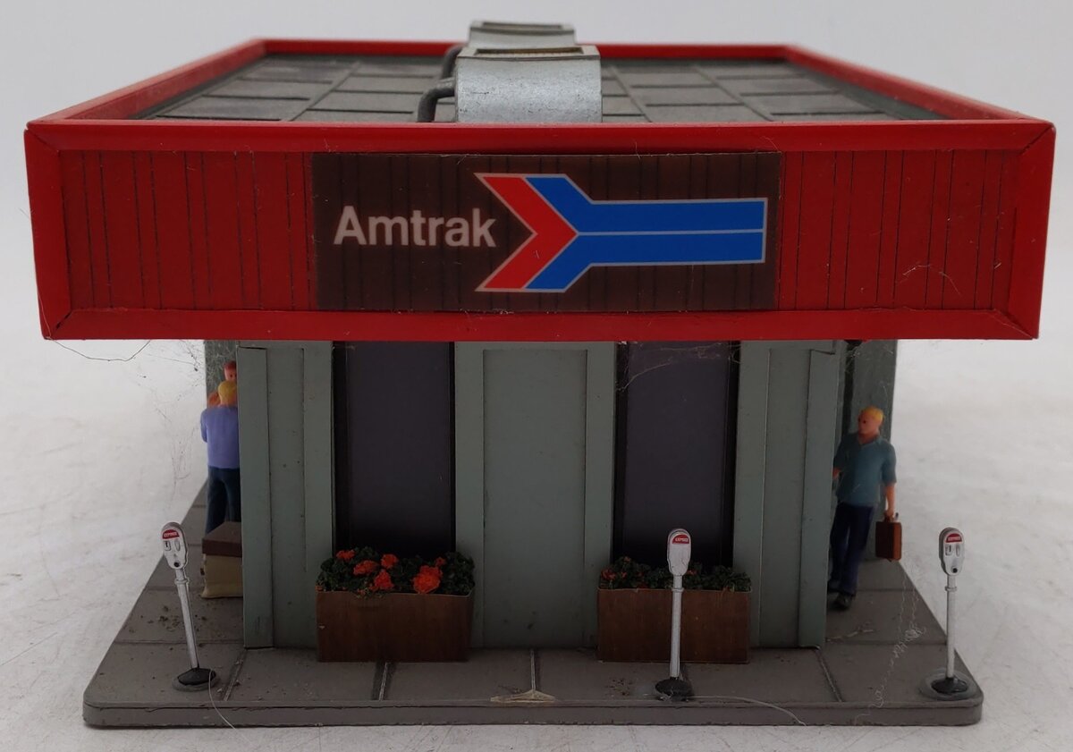 Menards 279-4523 O Gauge Amtrak Station VG