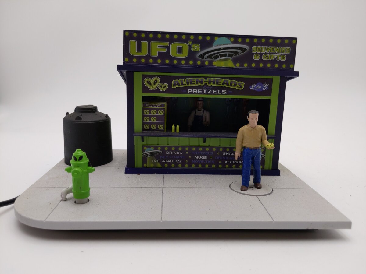 Lionel 2029280 O Area 51 Souvenir Stand EX