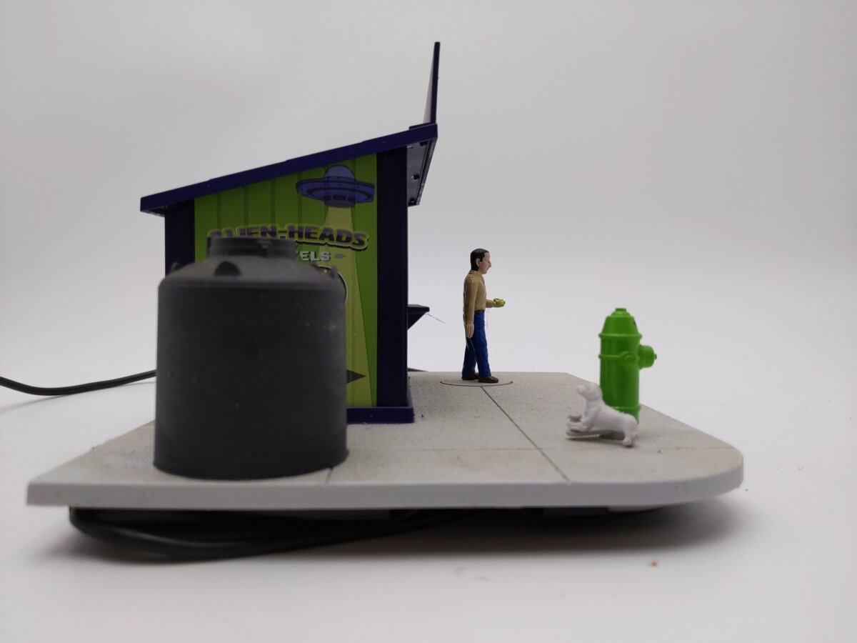 Lionel 2029280 O Area 51 Souvenir Stand EX
