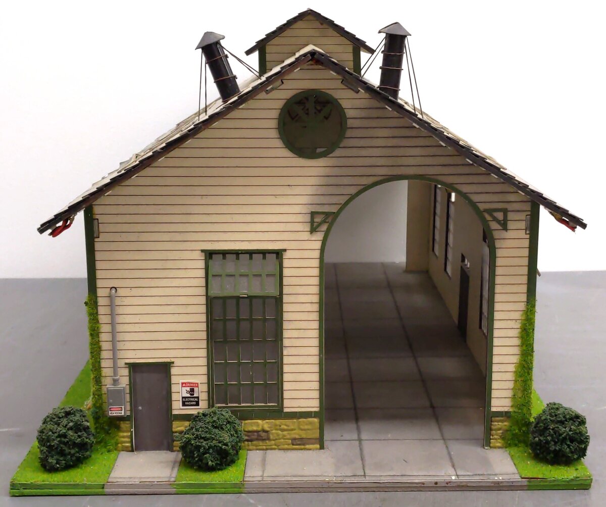Menards 279-5926 O Scale Cripple Creek Engine Works Building EX