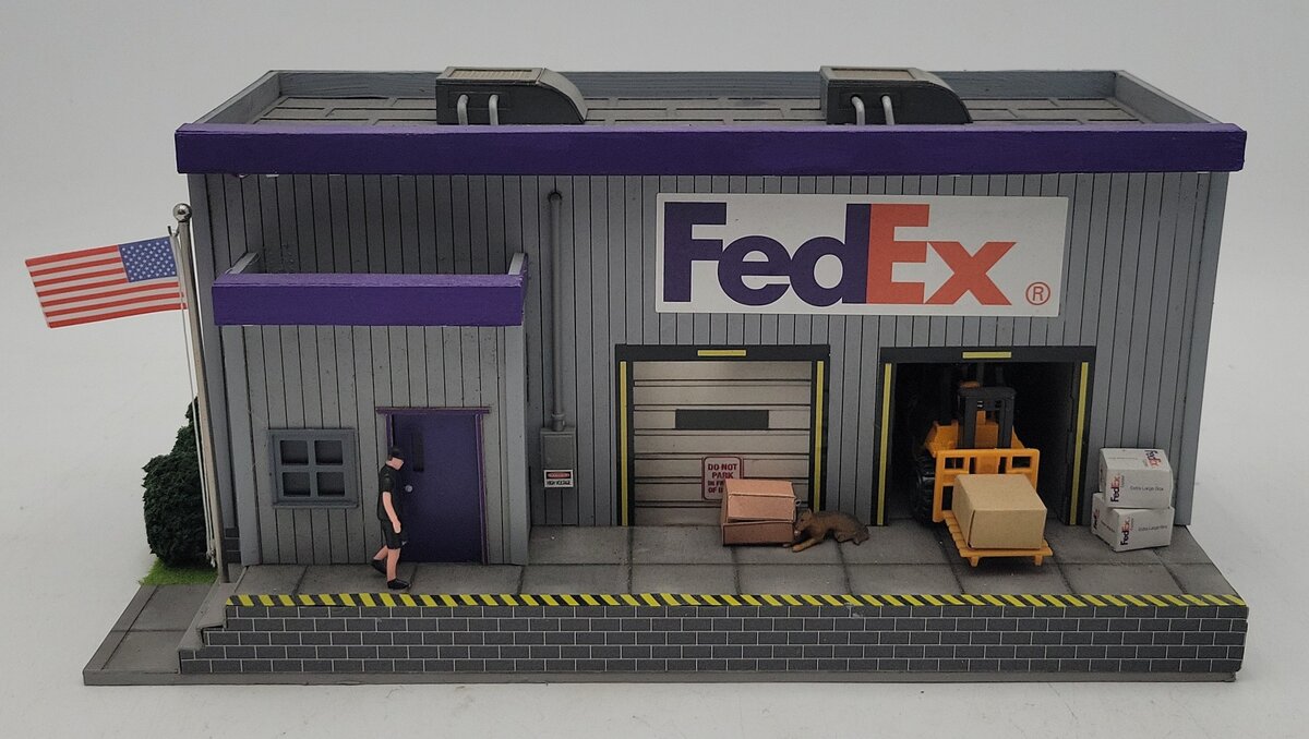 Menards 279-6395 O FedEx Freight Building With Figures EX