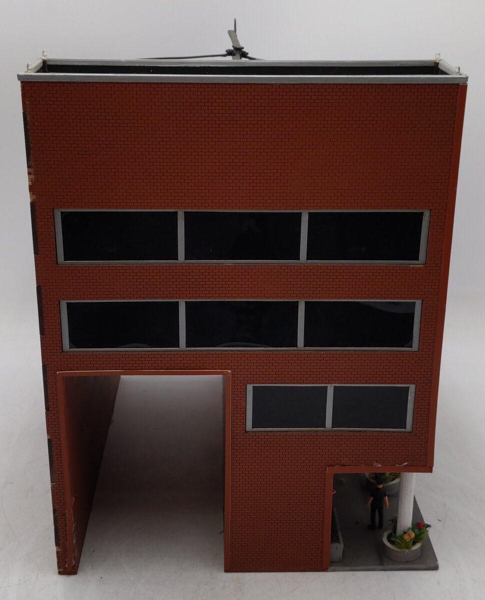 Menards 279-4435 O Scale One Police Plaza w/ Animated Helicopter