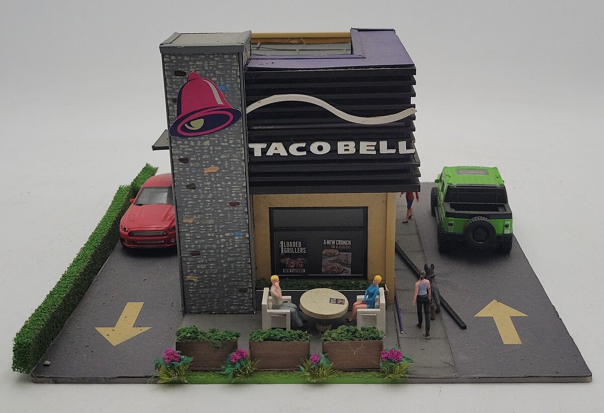 Menards 279-4451 O Scale Taco Bell Restaurant w/Lighting EX