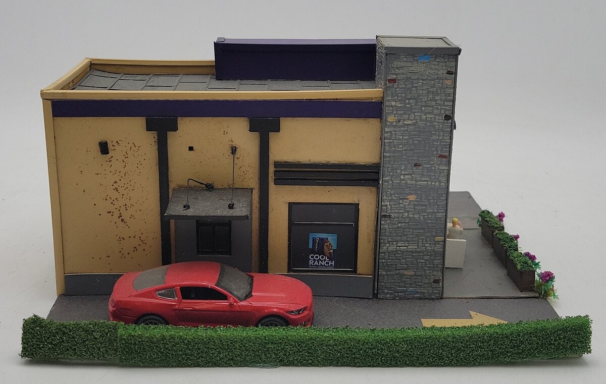 Menards 279-4451 O Scale Taco Bell Restaurant w/Lighting EX