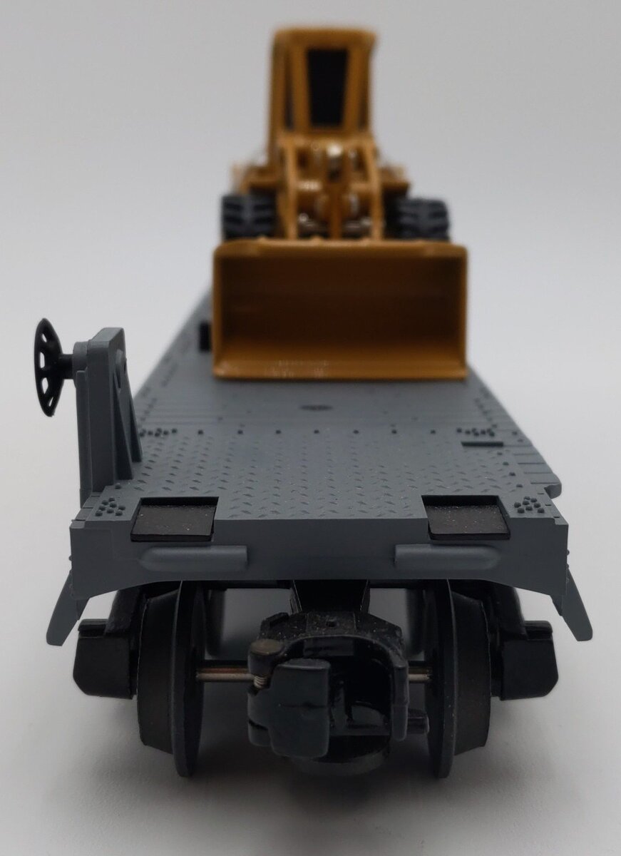 MTH 30-7619 O Gauge MTH Construction Flatcar with Ertl Front End Loader EX